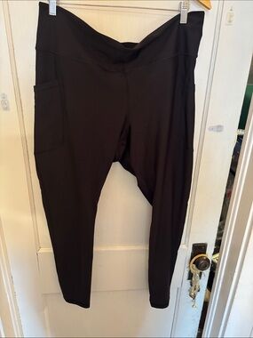 Old Navy Black High-Rise Leggings with Side Pockets